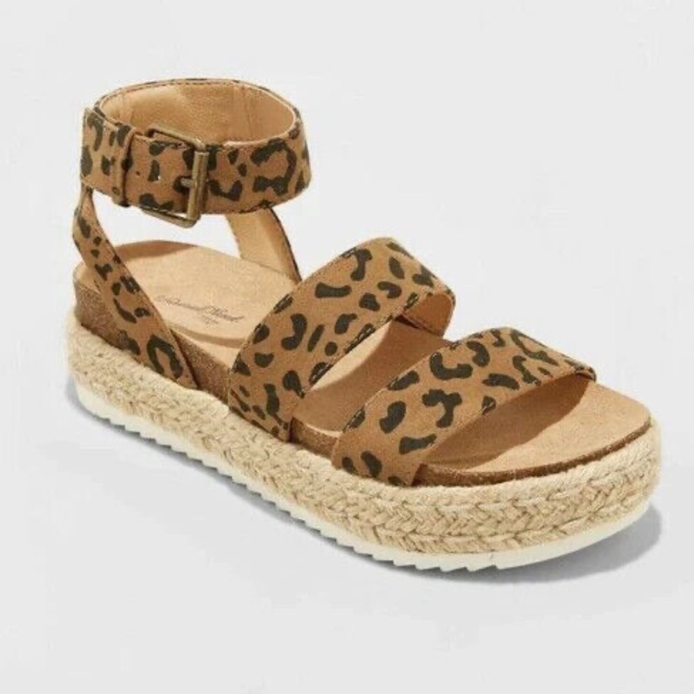 Universal Threads Womens Agnes Microsuede Leopard Print Platform Sandal Shoes